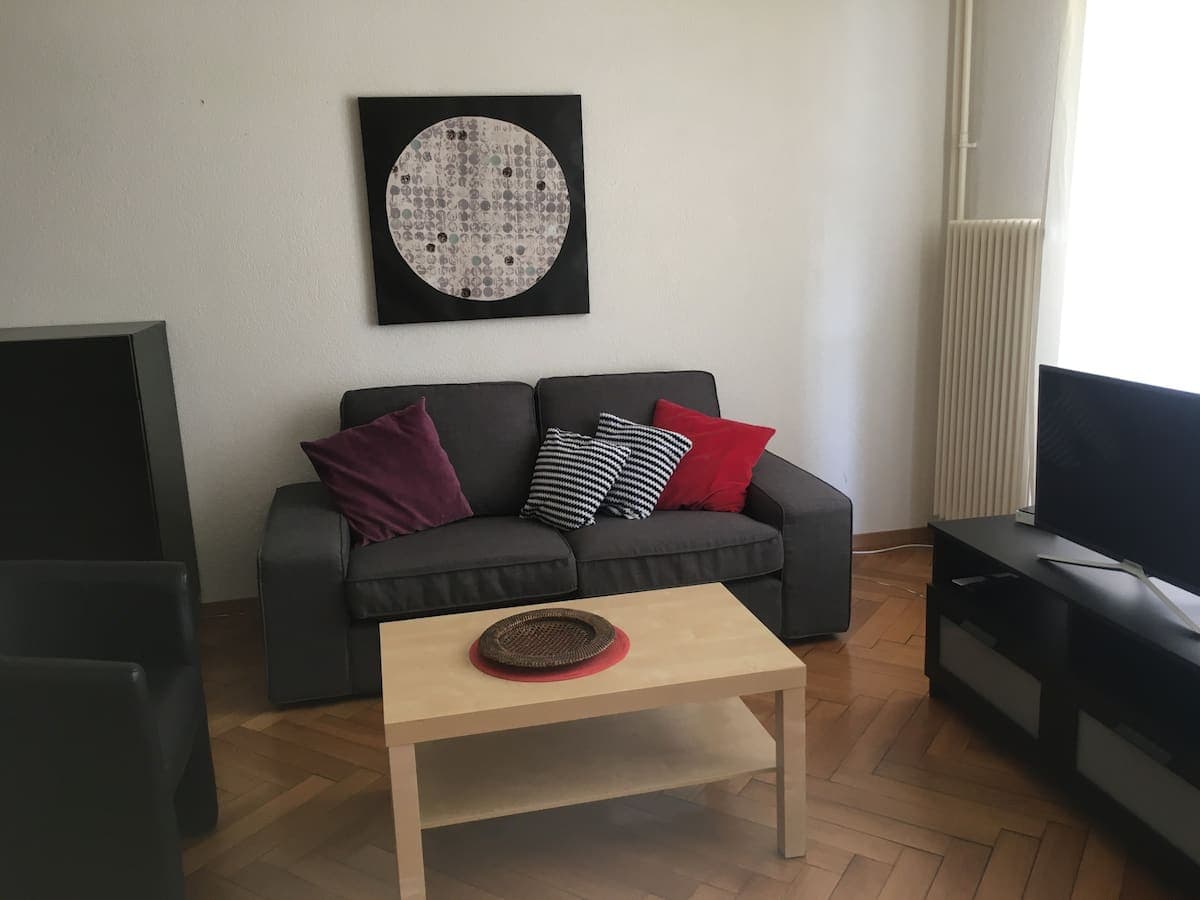 Cozy studio for two — quiet, central Lausanne
