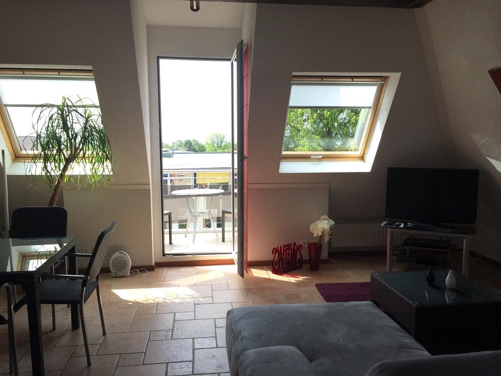 Quiet 2-room apartment — lake-view balcony