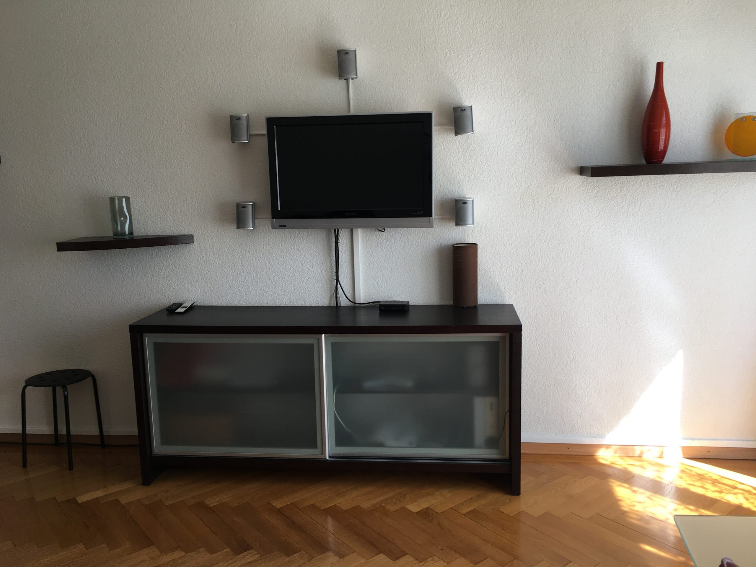 Fully furnished apartment — city centre & train station