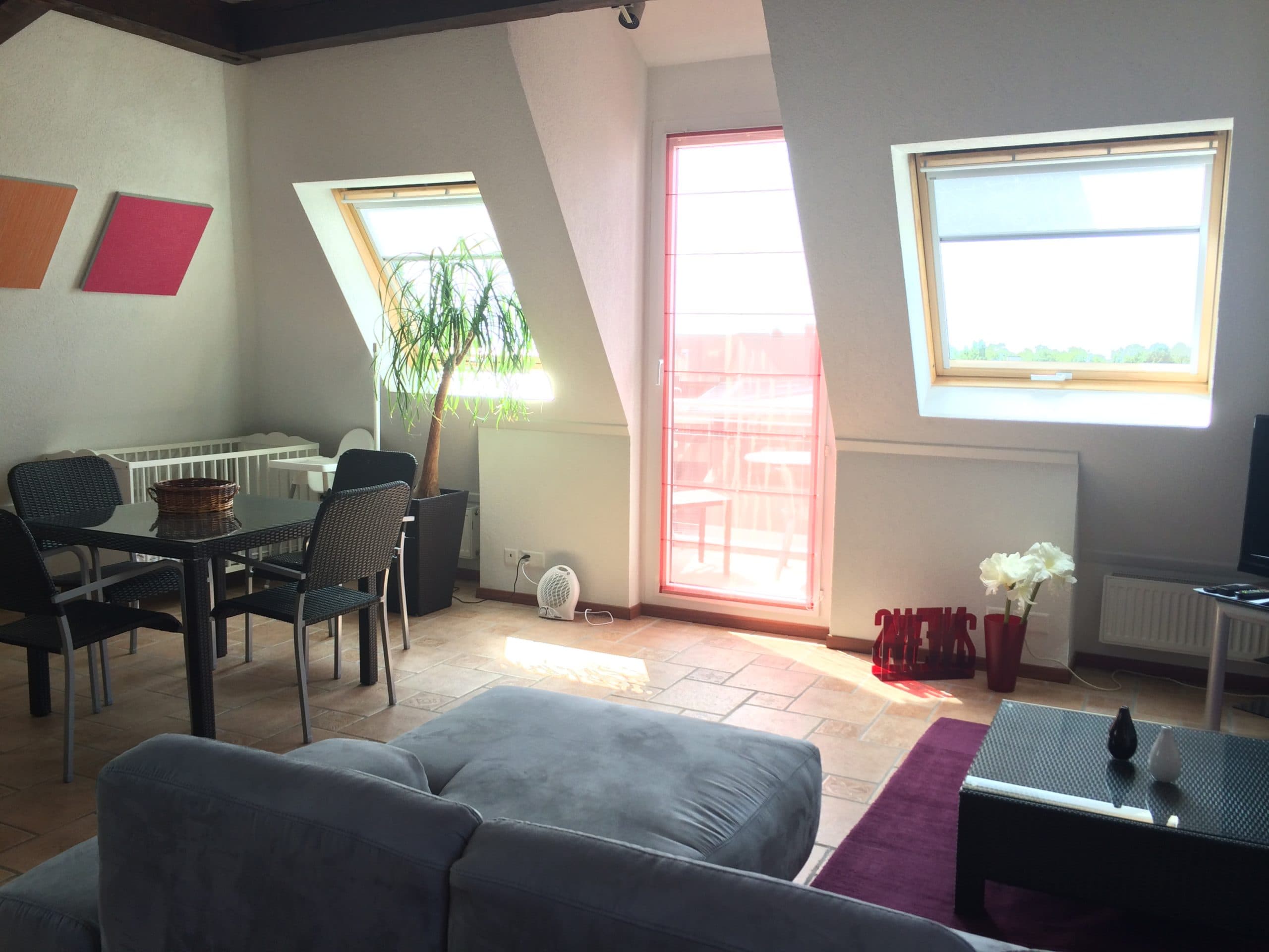 Quiet 2-room apartment — lake-view balcony