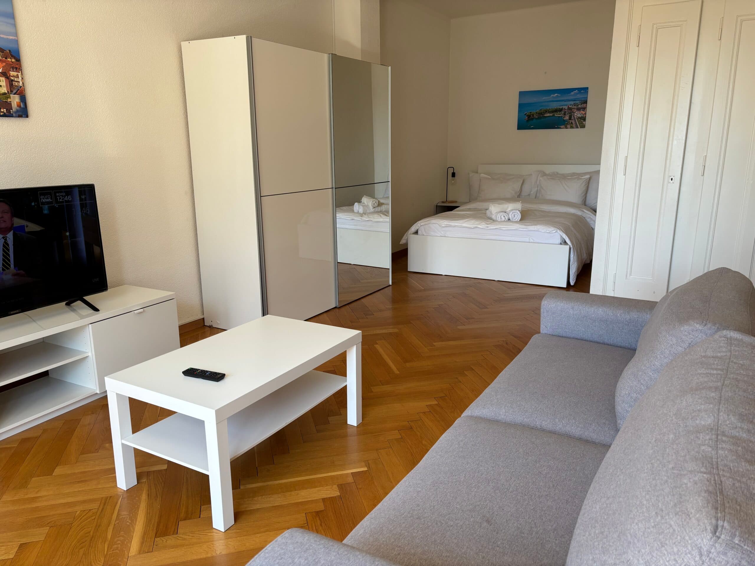 Spacious, sun-filled 1.5 rooms — comfort & convenience