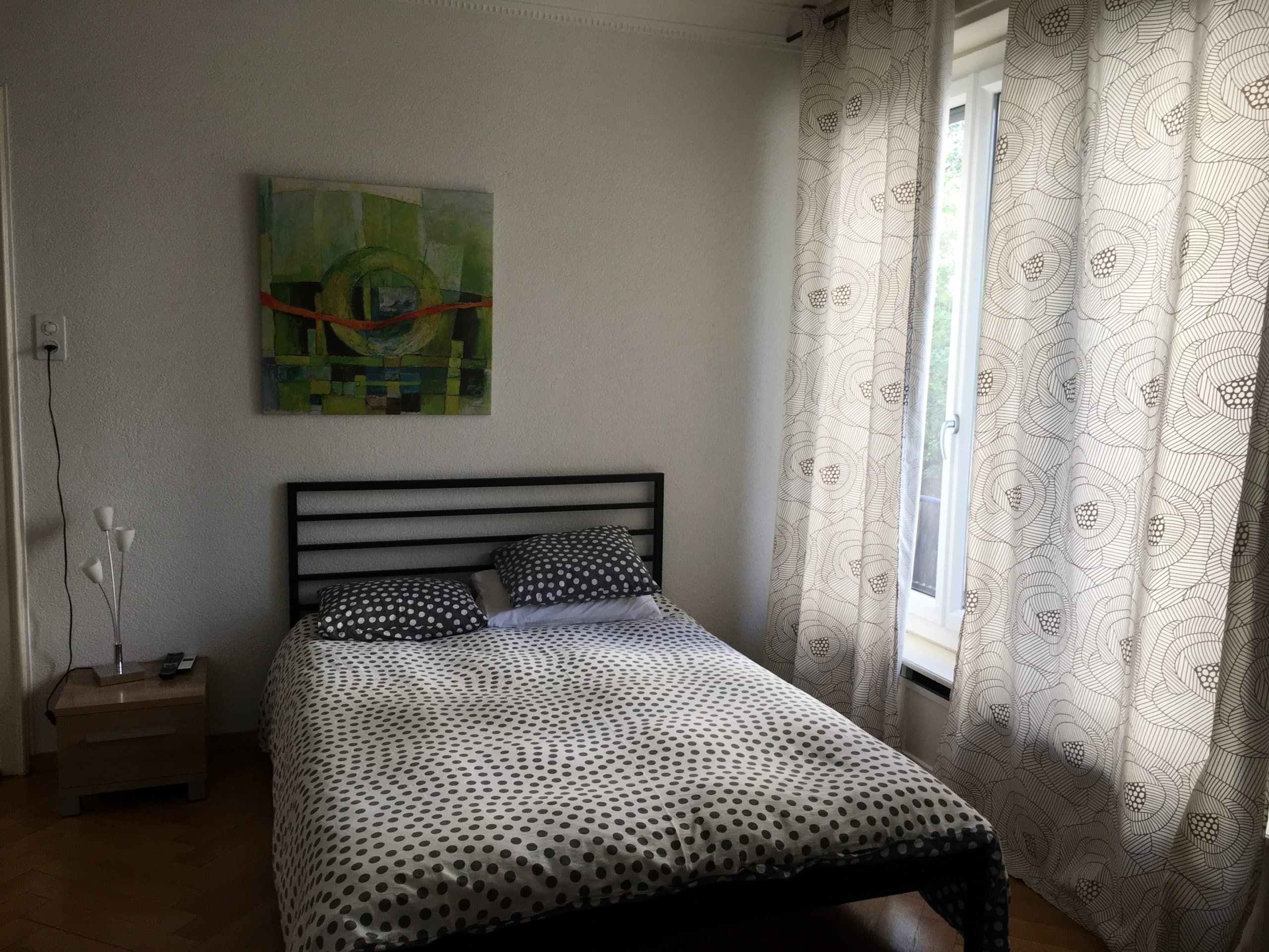 Bright and comfortable central studio