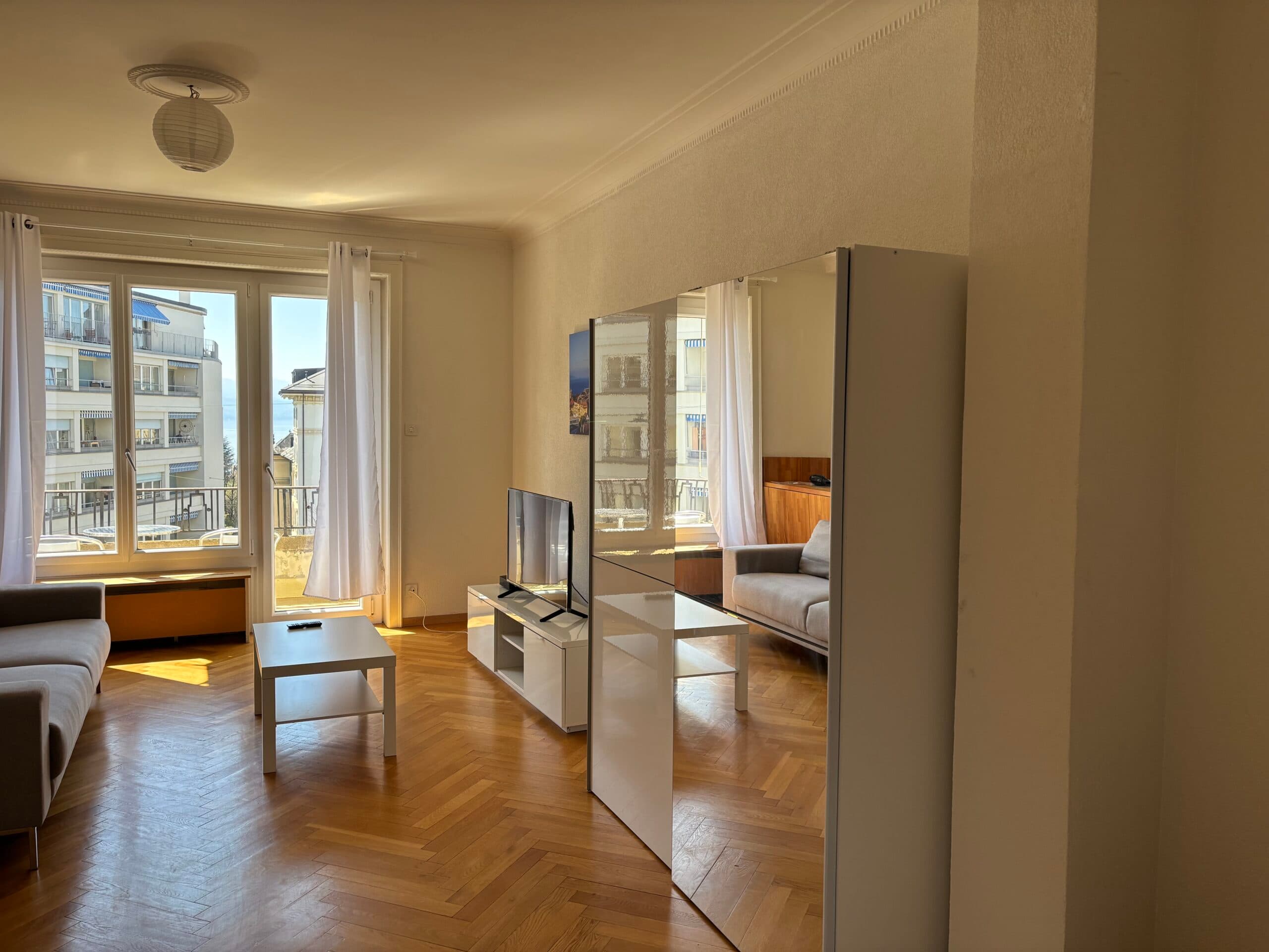 Spacious, sun-filled 1.5 rooms — comfort & convenience