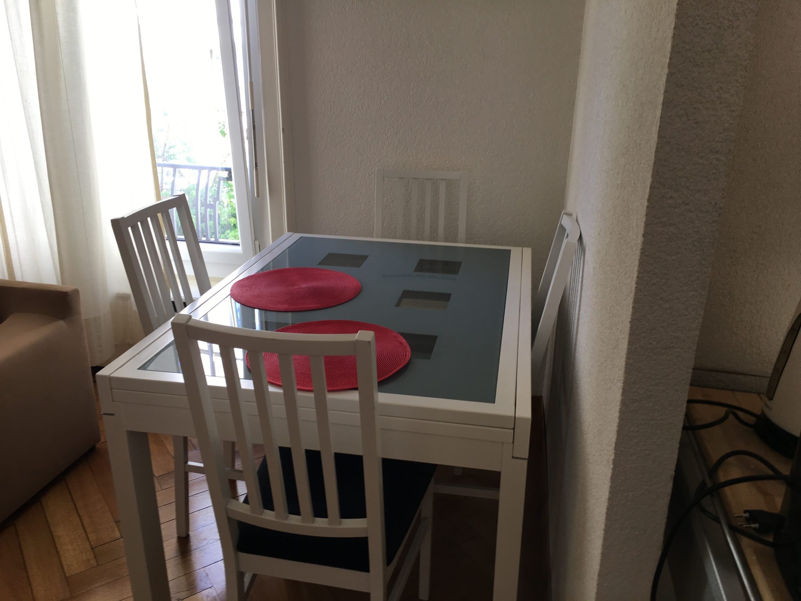 Cozy studio for two — quiet, central Lausanne