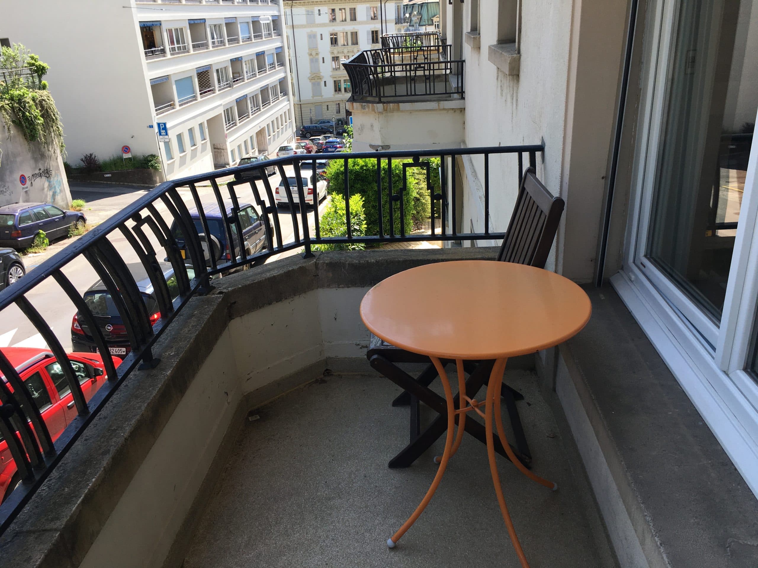Bright studio with lake view, 1.5 rooms