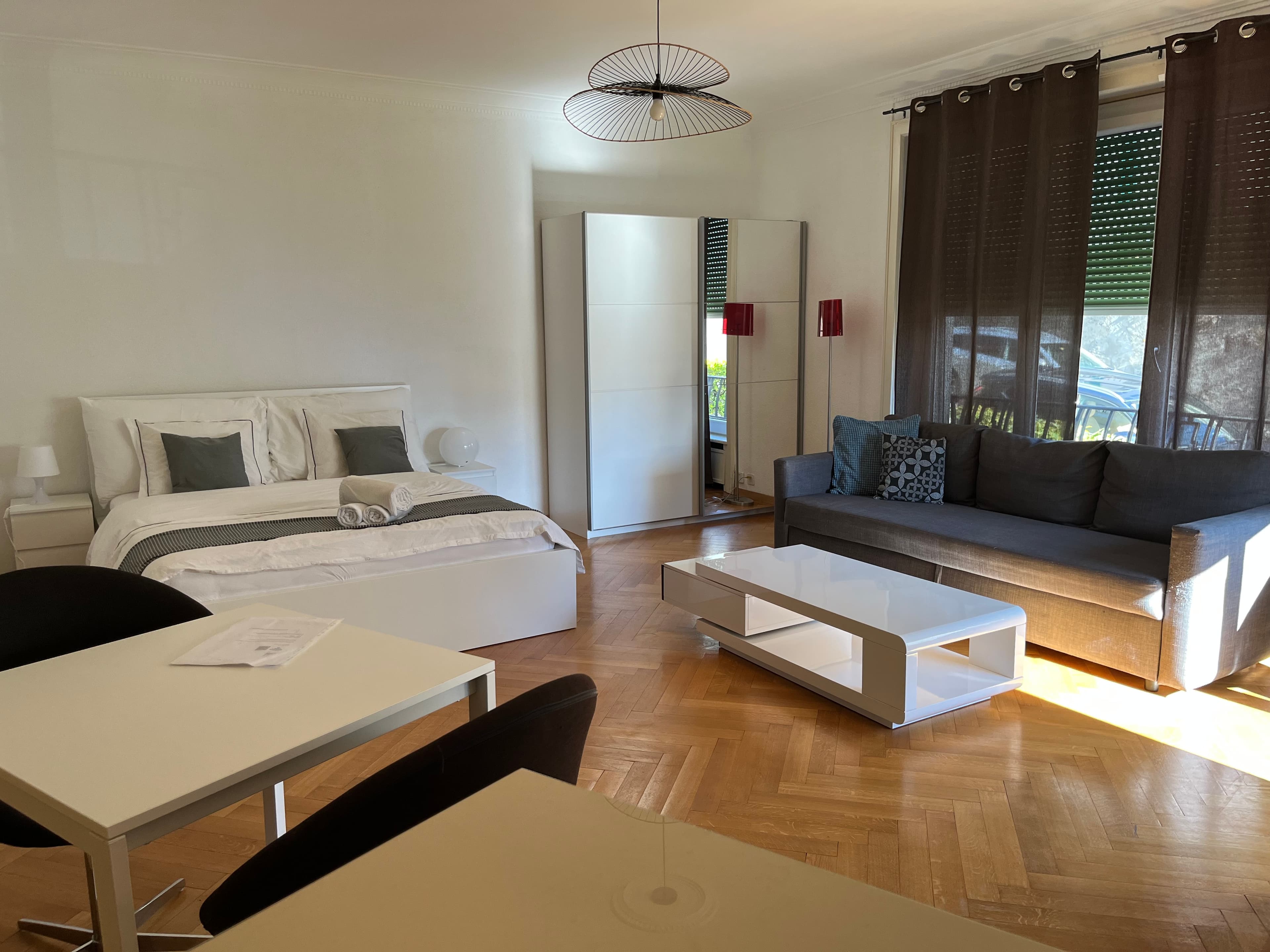 Spacious studio — quiet city centre